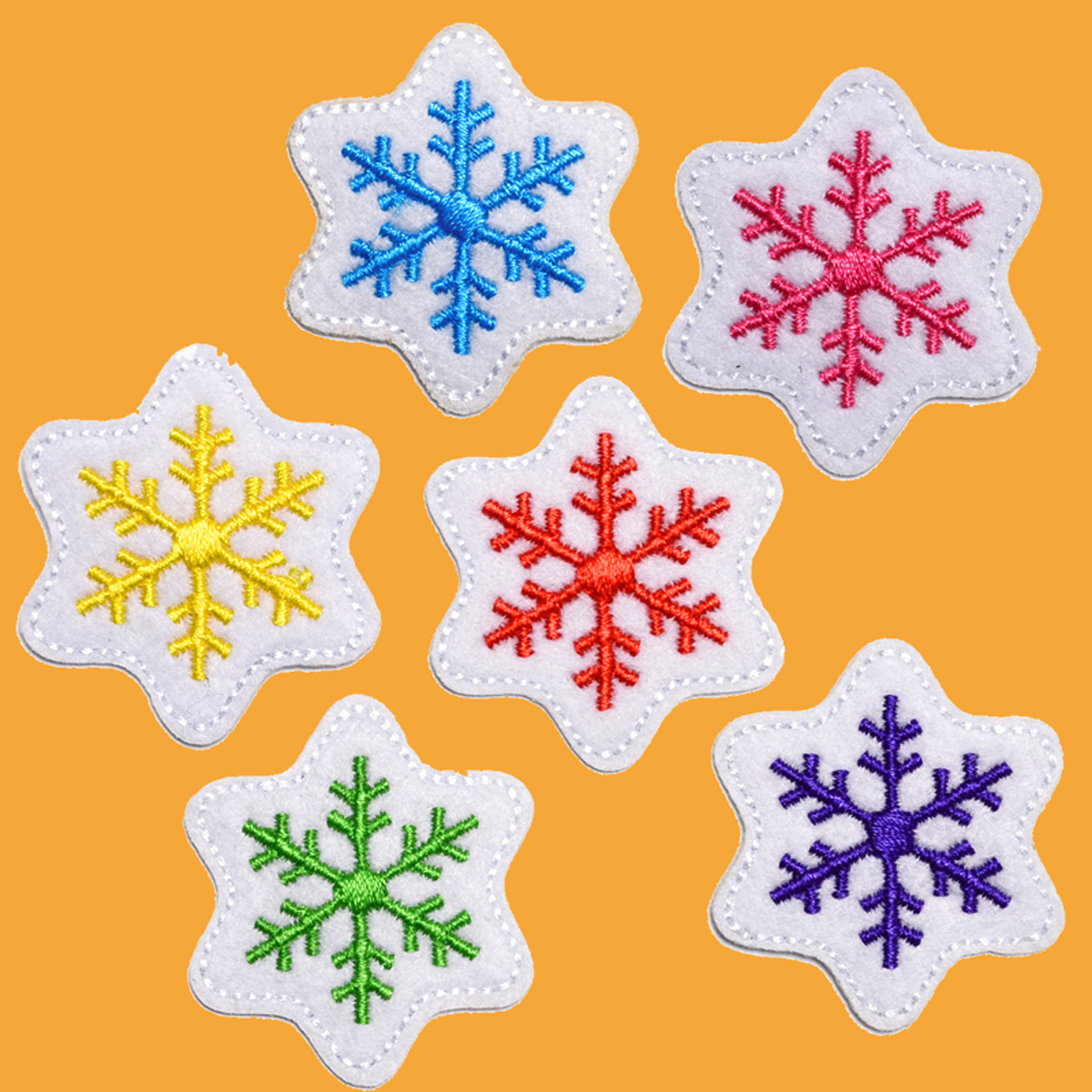 厂家供应卡通徽章布贴 多色彩雪花装饰衣服鞋帽贴 可缝可熨补丁贴