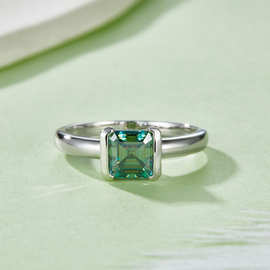 R221221026款S925银镀18K白金绿色阿斯切莫桑钻女戒6*6mm/1.0CT
