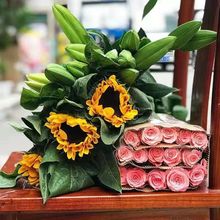 玫瑰百合向日葵康乃馨混搭花束水养鲜切花昆明基地现采直发包邮