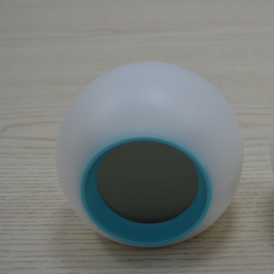 Transfronterizo creativo LED colorido cambio de color redondo reloj estudiante niños mudo snooze con temperatura electrónica despertador reloj luminoso