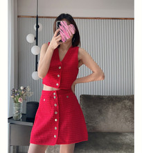 法国S家23春新款中国红麻花边马甲针织开衫背心单排扣半身裙套装