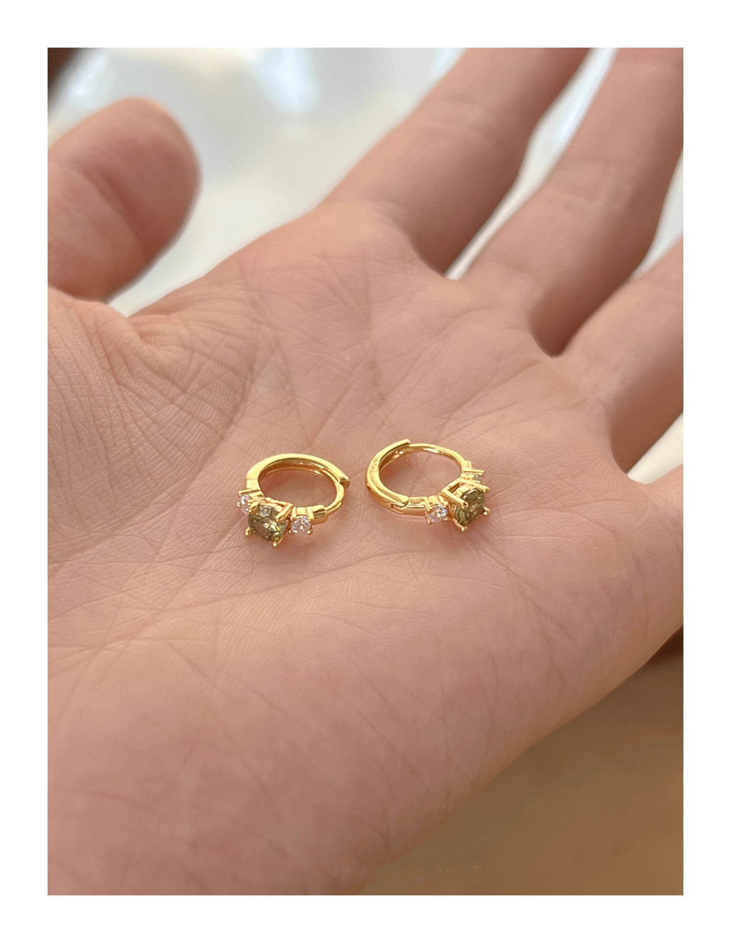 Boucles d'oreilles puce en zircon vert olive style chinois chic_voghion.com