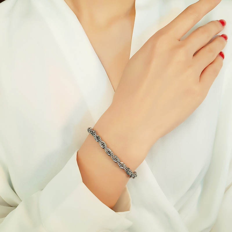 Mode Tourner Acier Inoxydable Bracelets display picture 3