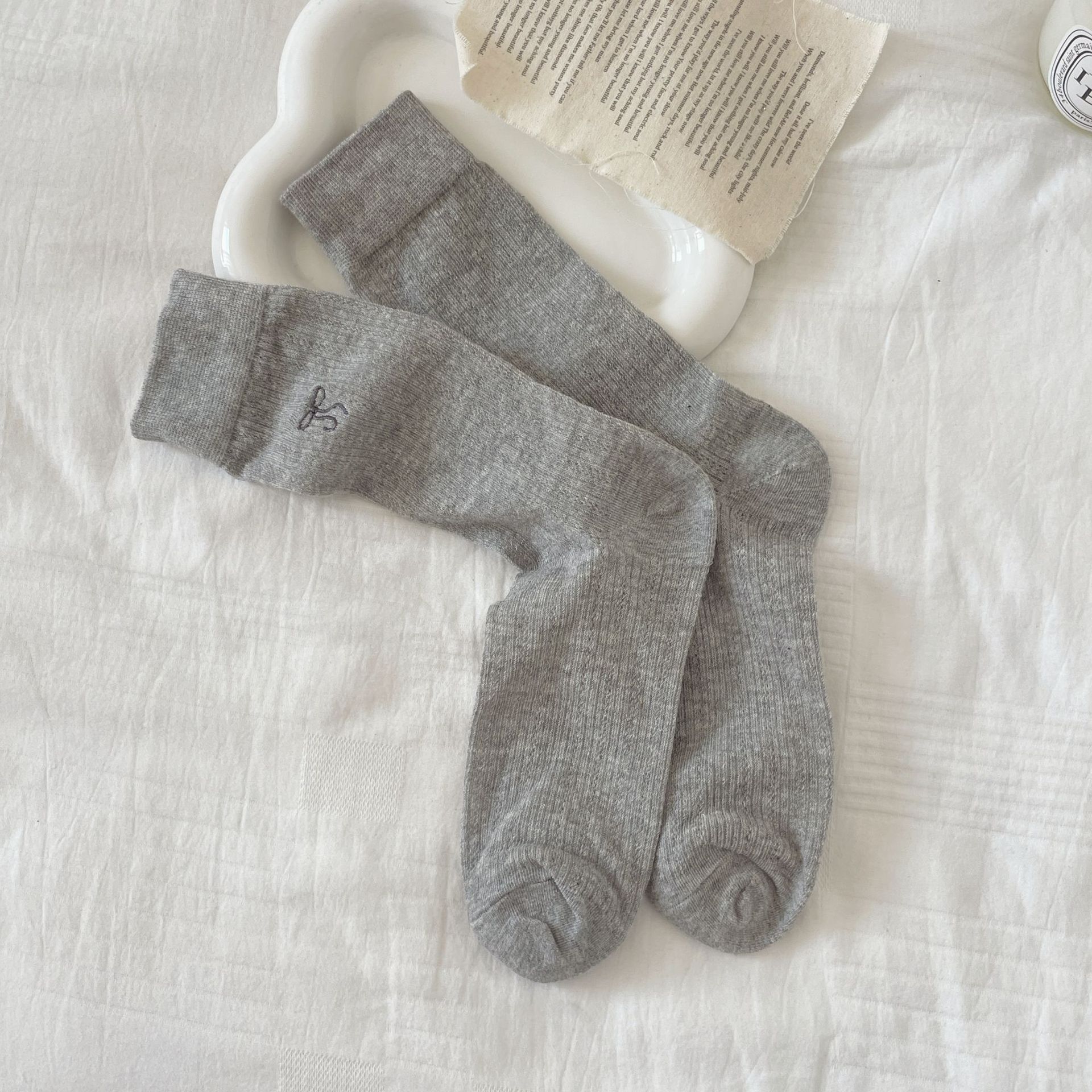 라이트 그레이 긴 튜브