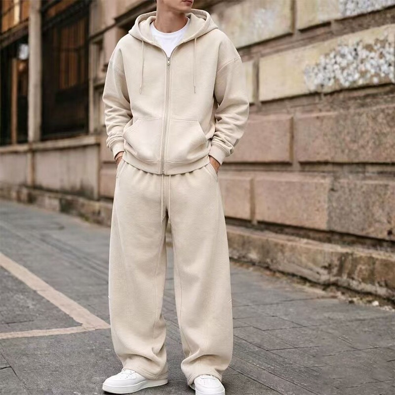 Casual sports suit for men, autumn and winter two-piece set, simple loose-fitting hooded sweatshirt with wide-leg pants, laid-back style Casual sports suit for men, autumn and winter two-piece set, simple loose-fitting hooded sweatshirt with wide-leg pants, laid-back style