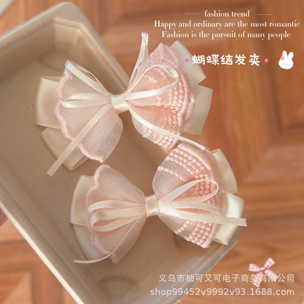 cute three dimensional hairgrip with bow