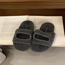 2025年韩版秋冬新款时尚百搭加绒勃肯鞋女外穿保暖一字露趾棉拖鞋