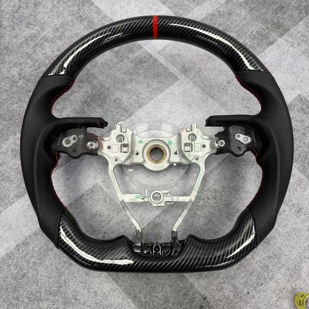 Customized Carbon Fiber Steering Wheel with Water Transfer Printing from the Source Manufacturer, Suitable for Eighth-Generation Toyota Camry Car Steering Wheel Processing