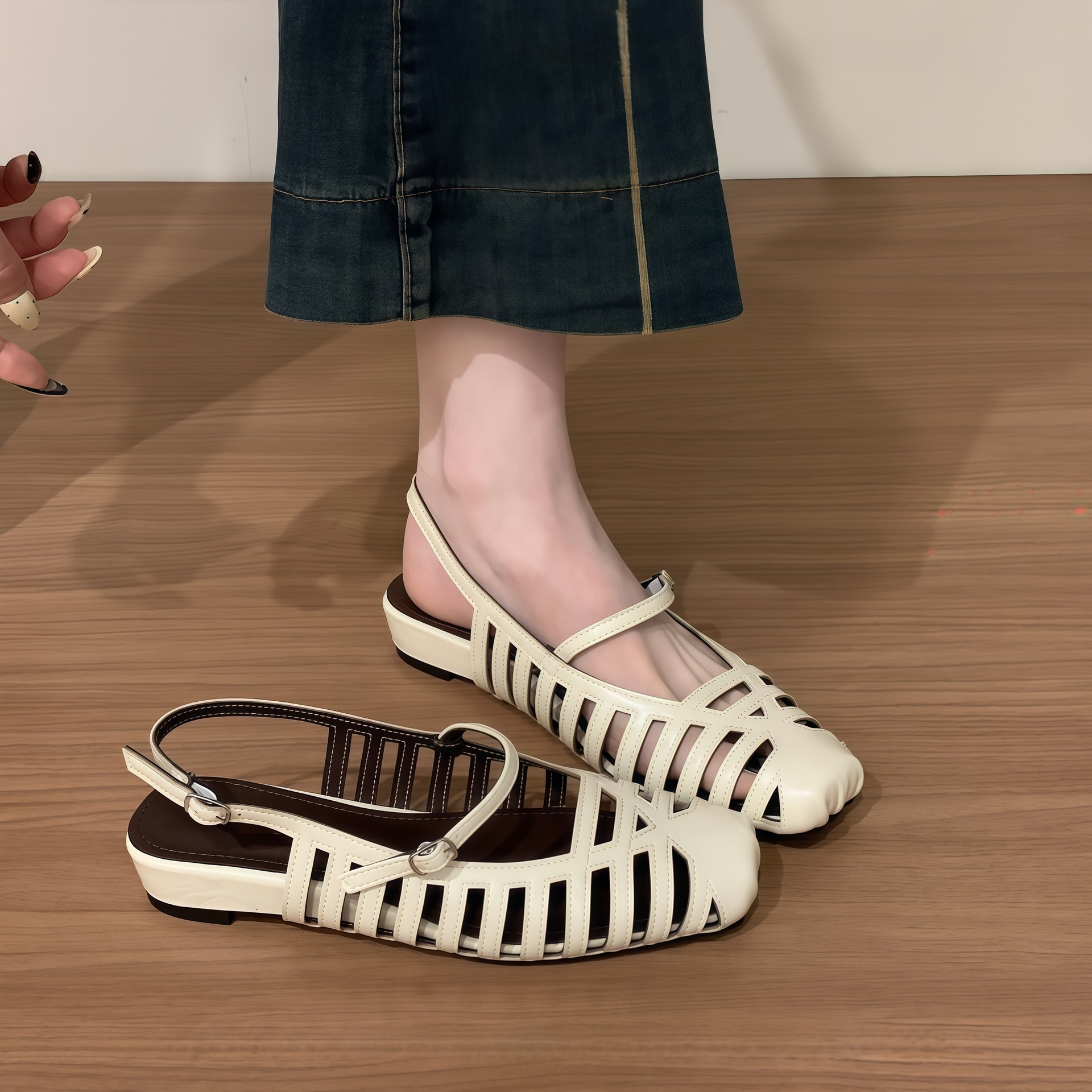 Sandalias de Cuña con Punta Cerrada de Superfibra, Transpirable y Calado para Verano image 4