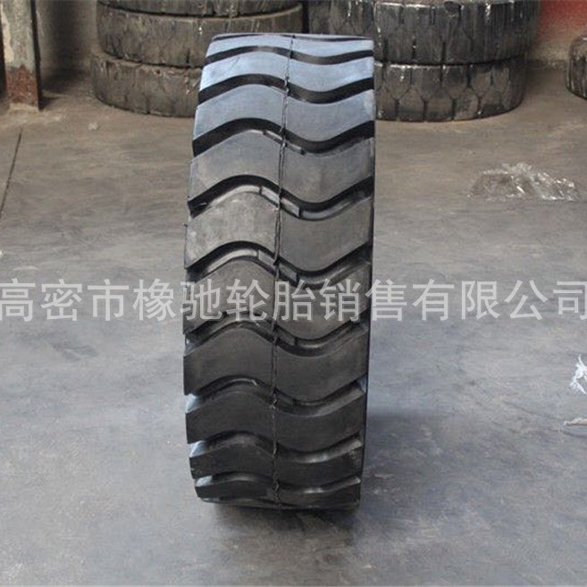 聚氨酯填充胎36*12.5-20 36x12.5-20实心胎含钢圈