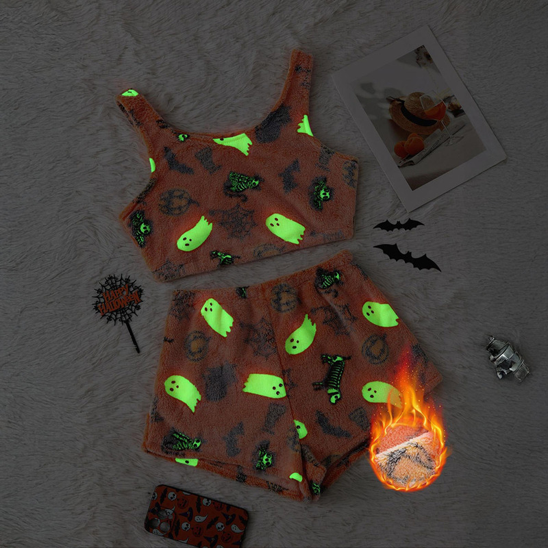 European and American Flannel Pajamas for Women, Autumn and Winter Halloween Quirky Pumpkin Ghost Camisole Shorts, Luminous Loungewear European and American Flannel Pajamas for Women, Autumn and Winter Halloween Quirky Pumpkin Ghost Camisole Shorts, Luminous Loungewear