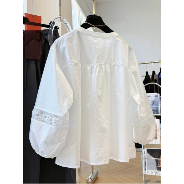 Lace thin long-sleeve with a round collar