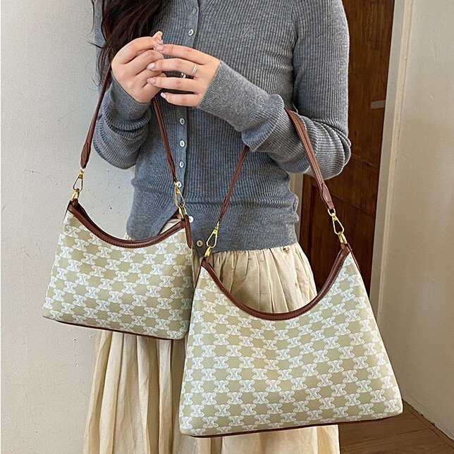 Trendy underarm bag, stylish 2026 new model for spring and autumn, high aesthetic value, versatile shoulder and crossbody bag, goddess light luxury bag Trendy underarm bag, stylish 2026 new model for spring and autumn, high aesthetic value, versatile shoulder and crossbody bag, goddess light luxury bag