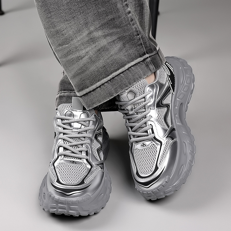 Zapatos de hombre primavera transpirable 2025 nuevos zapatos deportivos casuales para hombre tendencia salvaje zapatos ligeros de suela blanda al por mayor