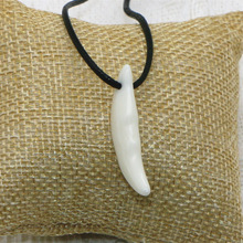 霸气狼牙项链欧美款男士创意时尚吊坠环保蜡线个性潮流饰品货源