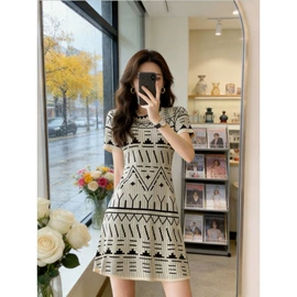 休闲裤;连衣裙;女式牛仔裤