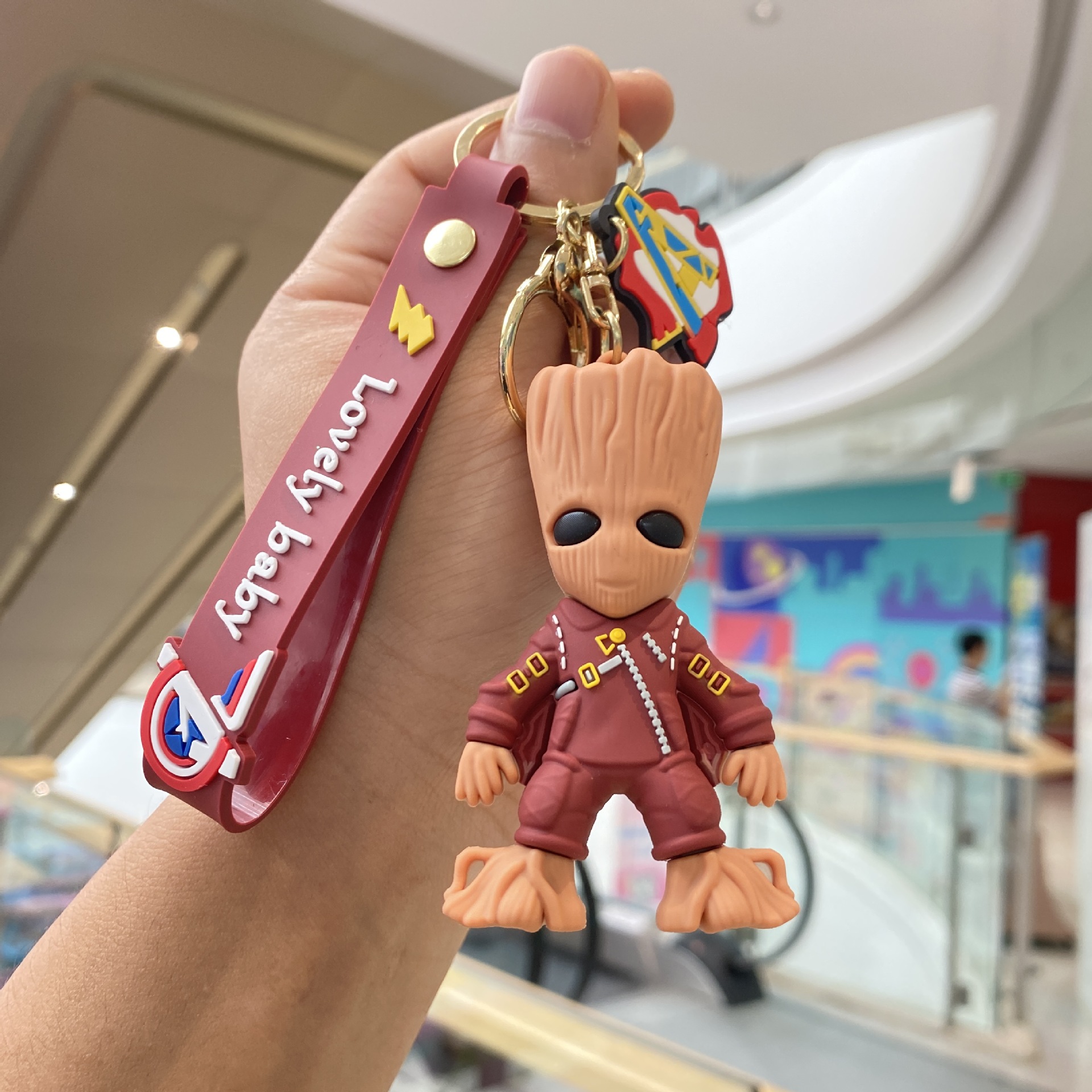 Galaxy Guard gruta pequeño árbol hombre llavero coche anime colgante mochila adornos muñeca máquina llavero