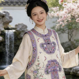 花社2026春季款民族风复古圆领盘扣马甲女刺绣缎面提花宽松背心格