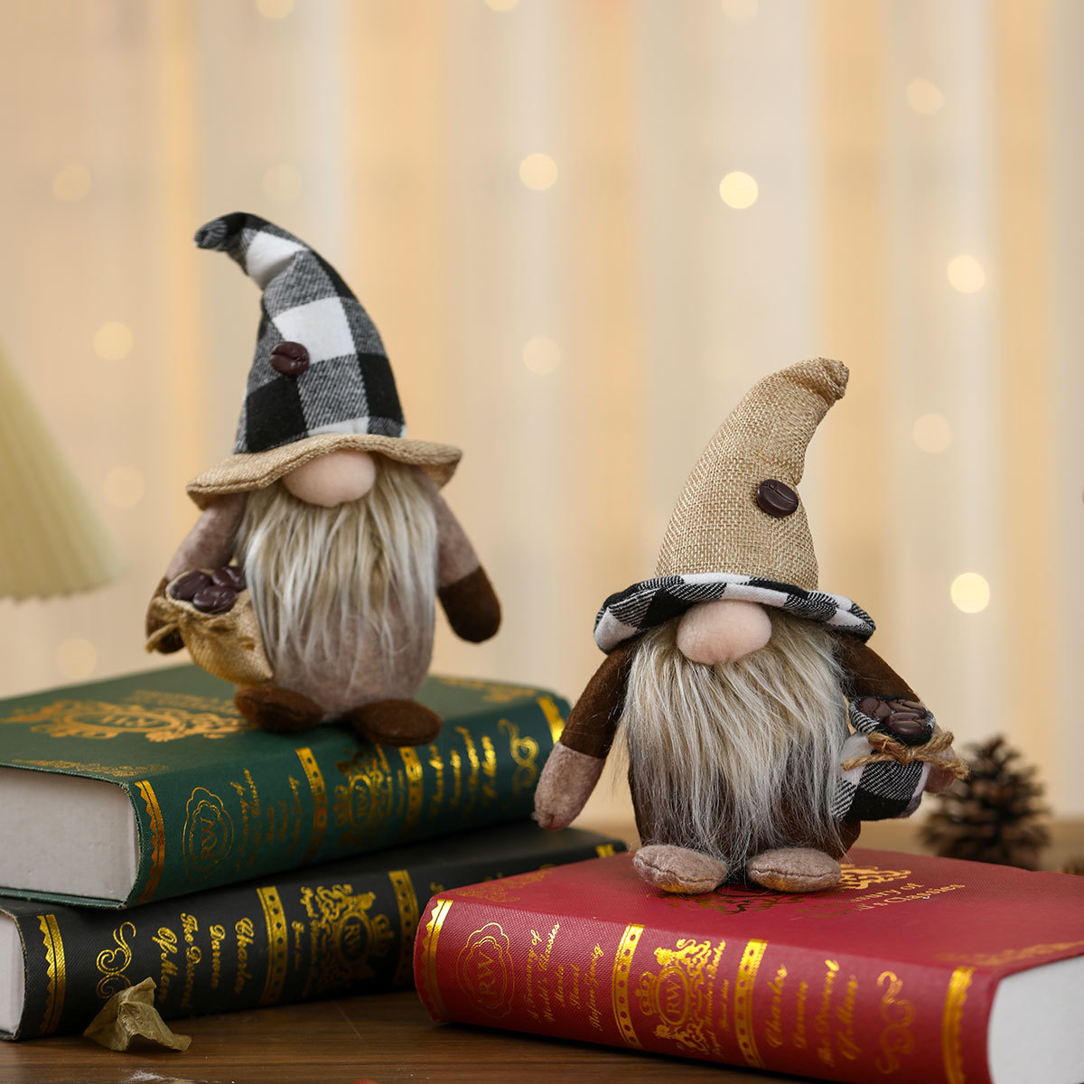 Nuevos adornos para el hogar transfronterizos muñecas sin cara muñecas adornos enanos abrazan granos de café muñecas Rudolf