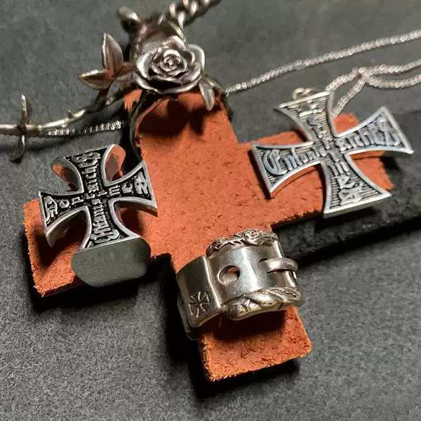 Never Sleep Erd Style Heavy-Duty Vintage Rose Cross Design Ring Retro Niche Ring
