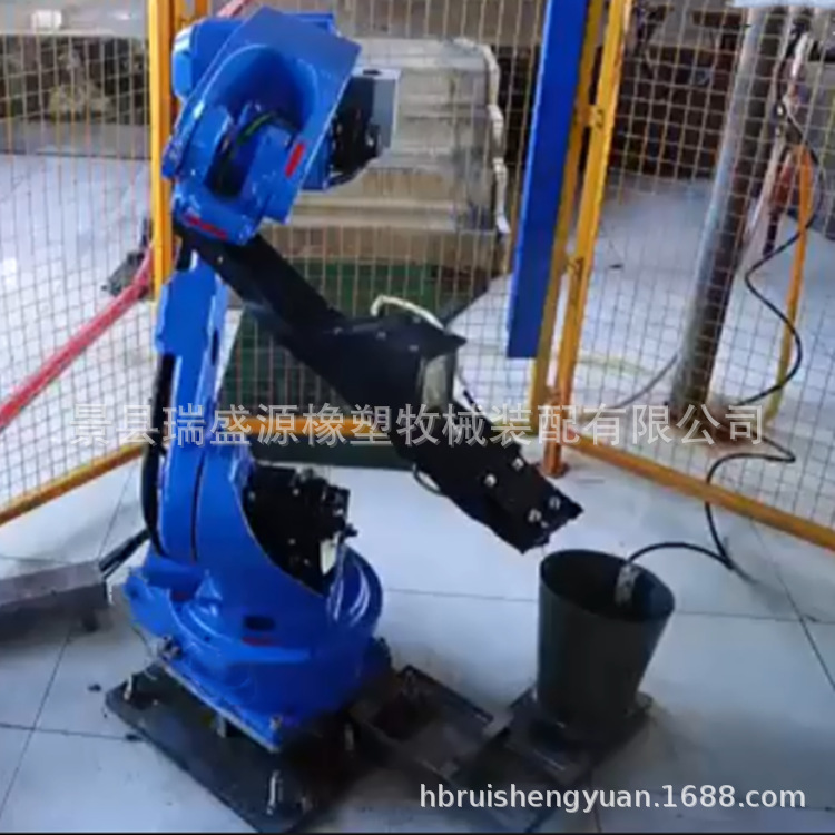 奶牛药浴机器人  转盘挤奶机用药浴机器人 河北养殖机械设备