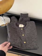 灰色金扣羊毛针织开衫女秋冬季韩系简约软糯慵懒风毛衣外套春上衣