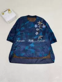 女式衬衫;连衣裙;时尚休闲套装