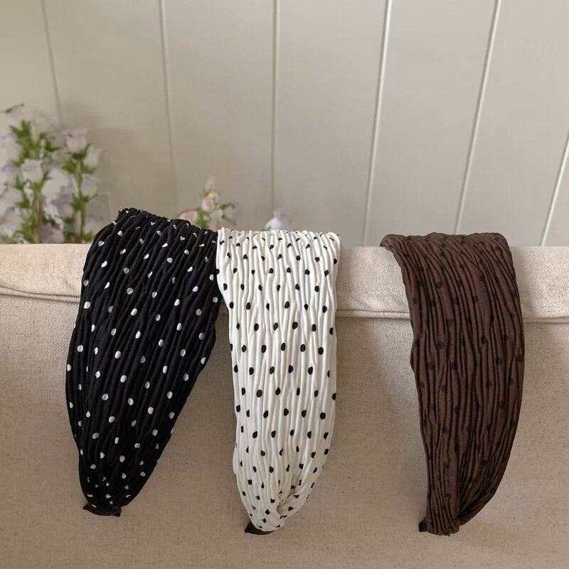 Casual and unique pleated polka dot wide headband, summer retro niche high-end style, suitable for daily commuting and outings