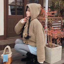 韩国东大门2025新款羊羔毛夹棉宽松牛角扣连帽可爱少女外套