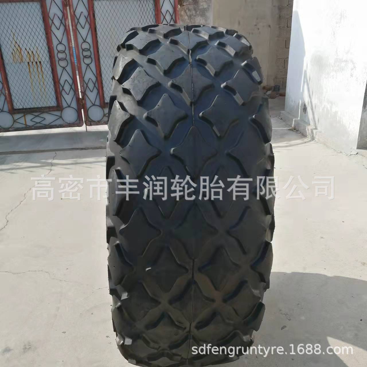 现货安耐特菠萝花纹单钢轮振动碾压路机轮胎三包成套23.1-26