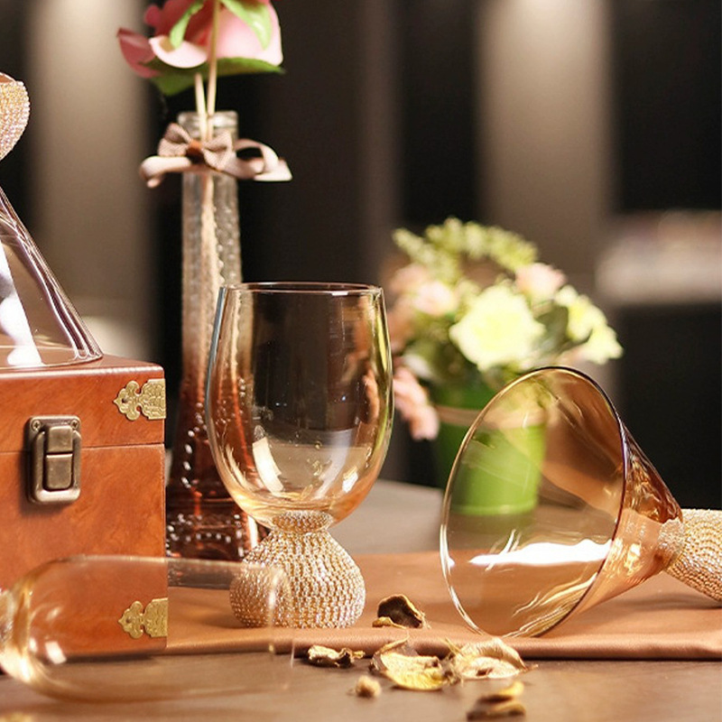 Vaso de vino de diamante de lujo ligero estilo europeo de alto valor, copa de vino de diamante, copa de licores, copa de whisky de alto nivel