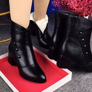 2024 Soft Leather Thin Boots Short Boots Women's Autumn and Winter Fashion Mid-heel Soft Bottom Short Boots for Mom Martins Boots