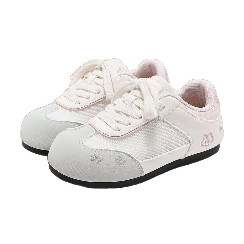 Zapatos de entrenamiento de la niña 2026 primavera nuevo estilo coreano cabeza redonda plano zapatos transpirables de tela de tela de dibujos animados zapatos blancos de estudiantes
