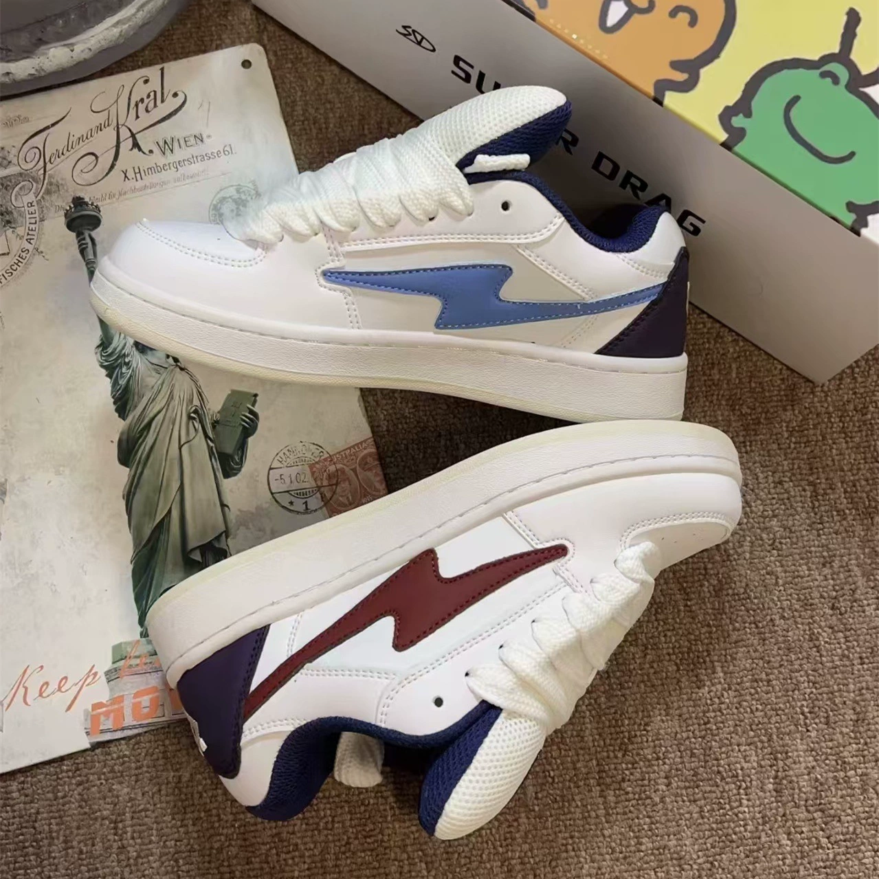 Толстая подошва оригинальная нишевые хлебные туфли мужские приливы 2024 новая новая пара дикая спортивная повседневная обувь женская