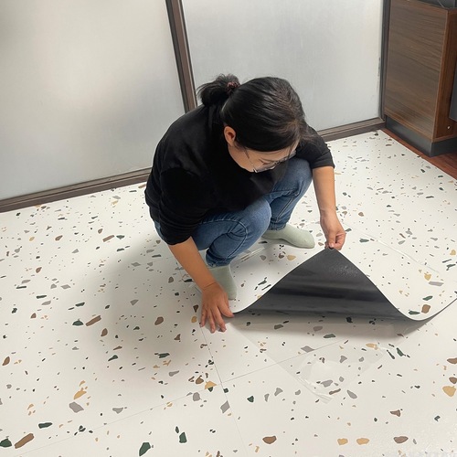 自粘石塑地板贴纸仿瓷砖地板革加厚耐磨防水泥地直接贴地胶贴