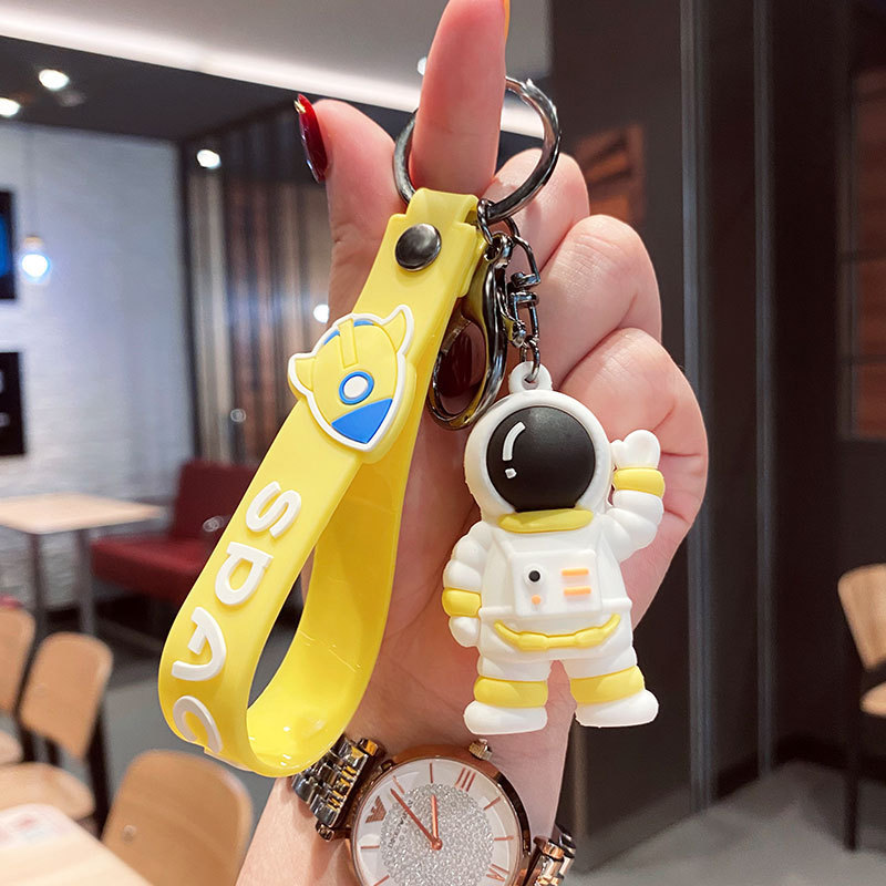 Venta directa de fábrica llavero colgante pequeño muñeca tridimensional llavero de coche mochila escolar colgante puesto al por mayor productos pequeños