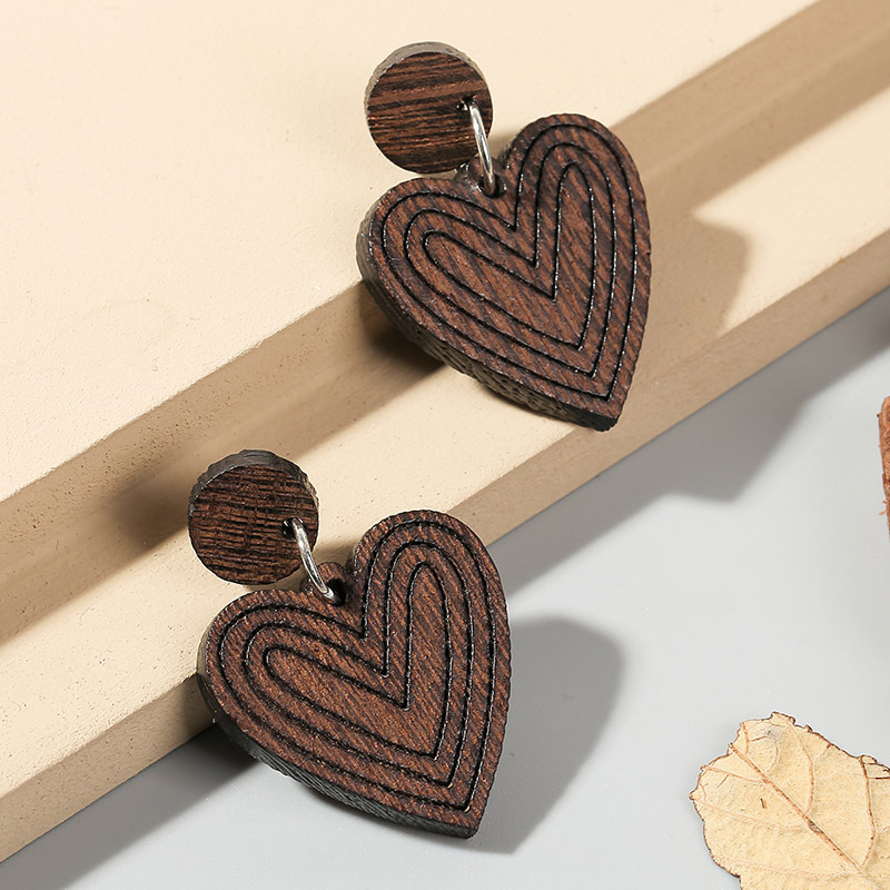 1 Pair Retro Heart Shape Wood Handmade Womenu0027S Drop Earrings