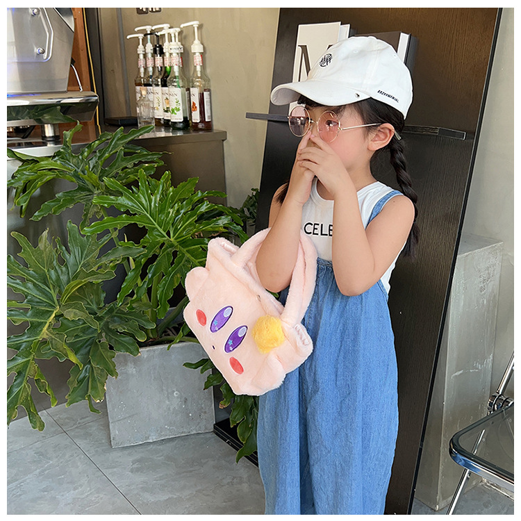 2023 Fashionable and cute cartoon doll small shoulder bag, plush toy single-shoulder crossbody bag, student hand-held mobile phone bag undefined