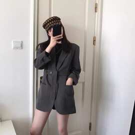 深灰色西装外套女2026秋冬新款港风复古赫本风宽松休闲翻领小西服