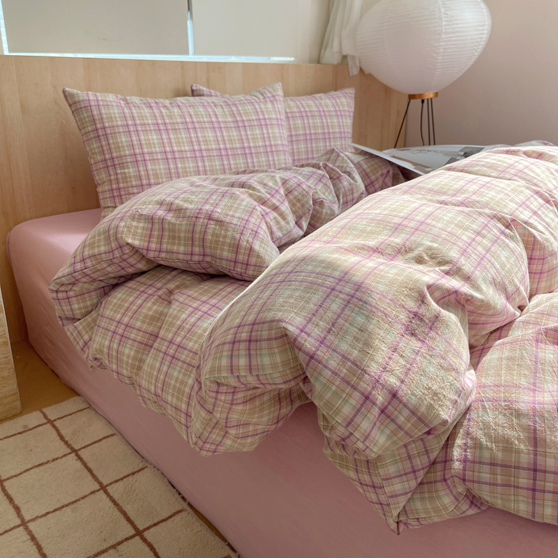 Una clase de algodón cuatro piezas de tejido de agua lavado sábanas de algodón cubierta dormitorio de estudiantes cama de tres piezas de impresión y teñido activo