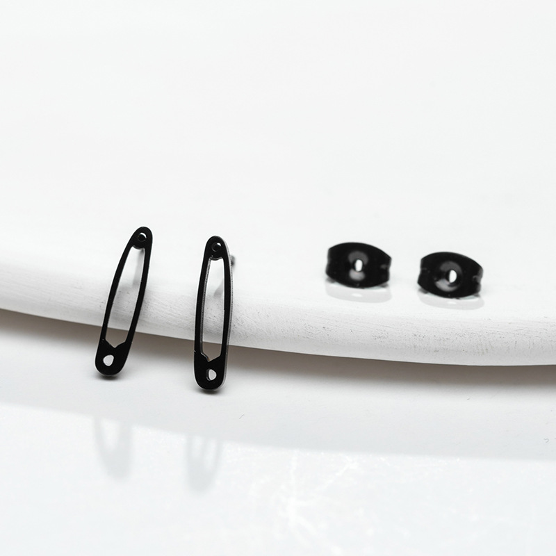 Simple Style Pin Stainless Steel Ear Studs Plating No Inlaid Stainless Steel Earrings display picture 5