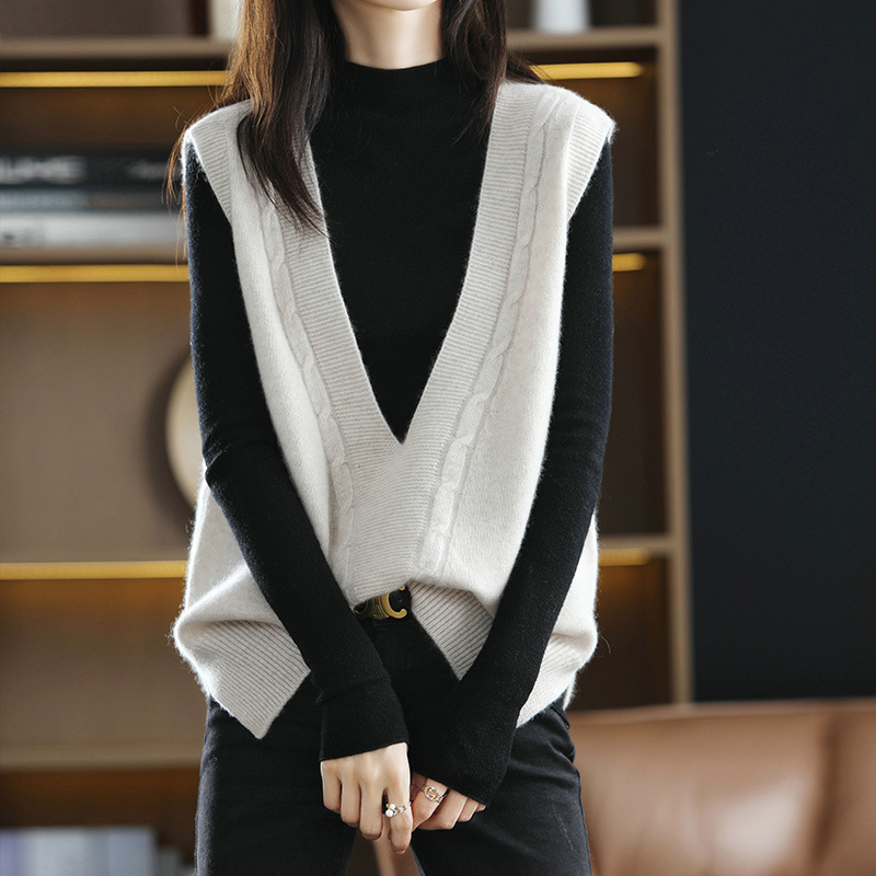 Woolen sweater vest women's autumn and winter New V-neck stacked sleeveless top loose wool knitted waistcoat retro