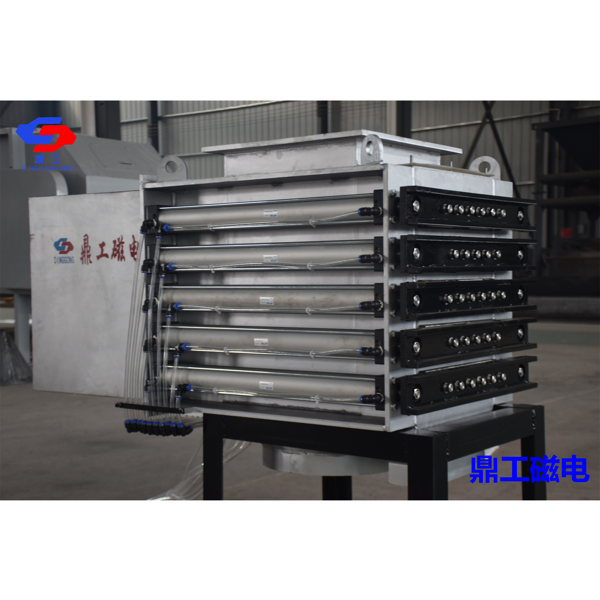 供应炭黑磁选机 强磁磁选机 全自动除铁机 鼎工厂家直发