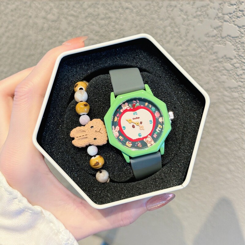 Niche Design Women's Watch with High Aesthetic Appeal, Apple Pattern, Quartz, Cute Cartoon, Fashionable, Versatile, Korean Style Watch for Students