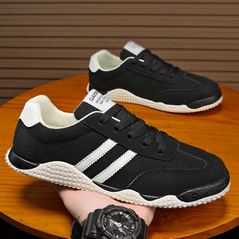 Zapatos de hombre verano 2025 nuevo estilo de cuero para hombres al aire libre zapatos casuales cómodos con lazos planos zapatos deportivos antideslizantes Agan