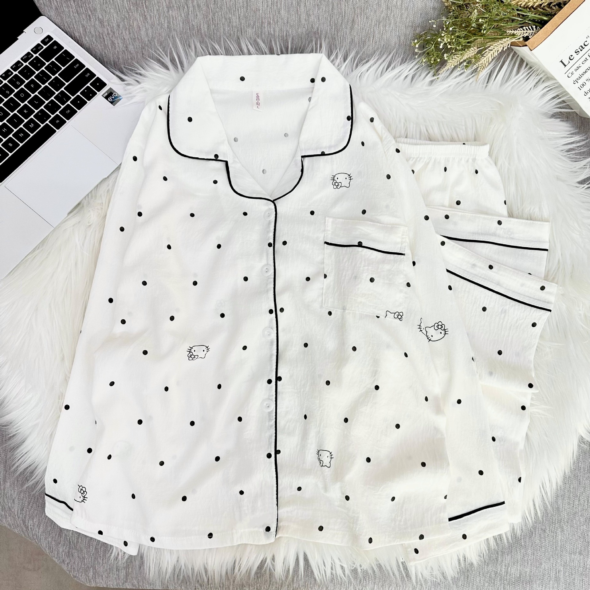 レディースパジャマ 2025年新作 雲柄 春秋 長袖 漫画風 長袖 かわいい カジュアル シンプル ホームウェアセット