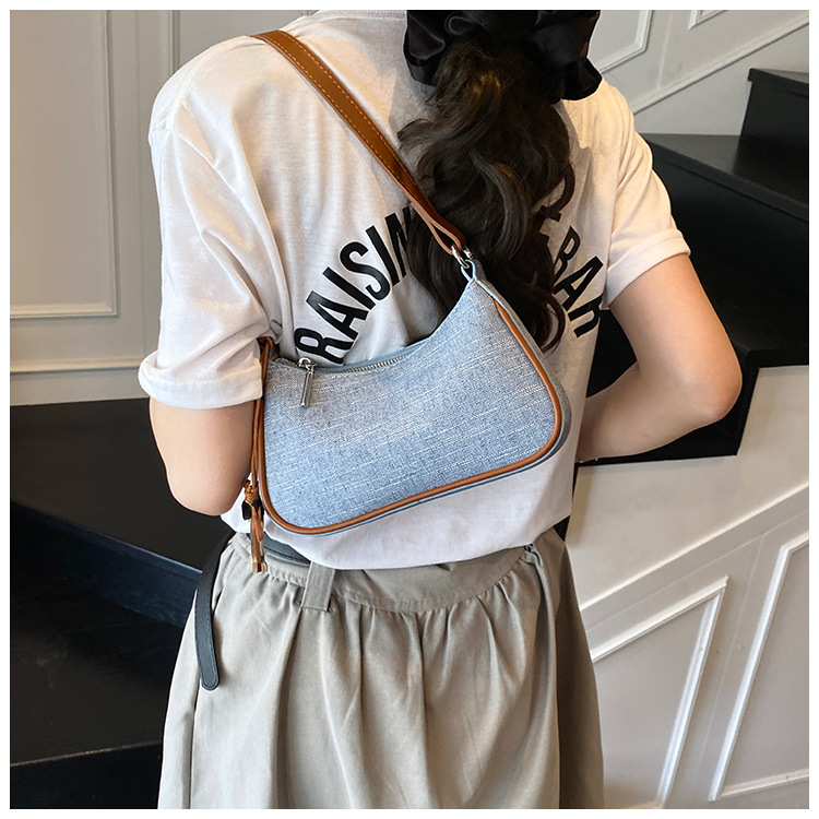 A niche design and fashionable underarm bag for summer 2025, a versatile and high-quality crossbody bag for women's daily commuting undefined