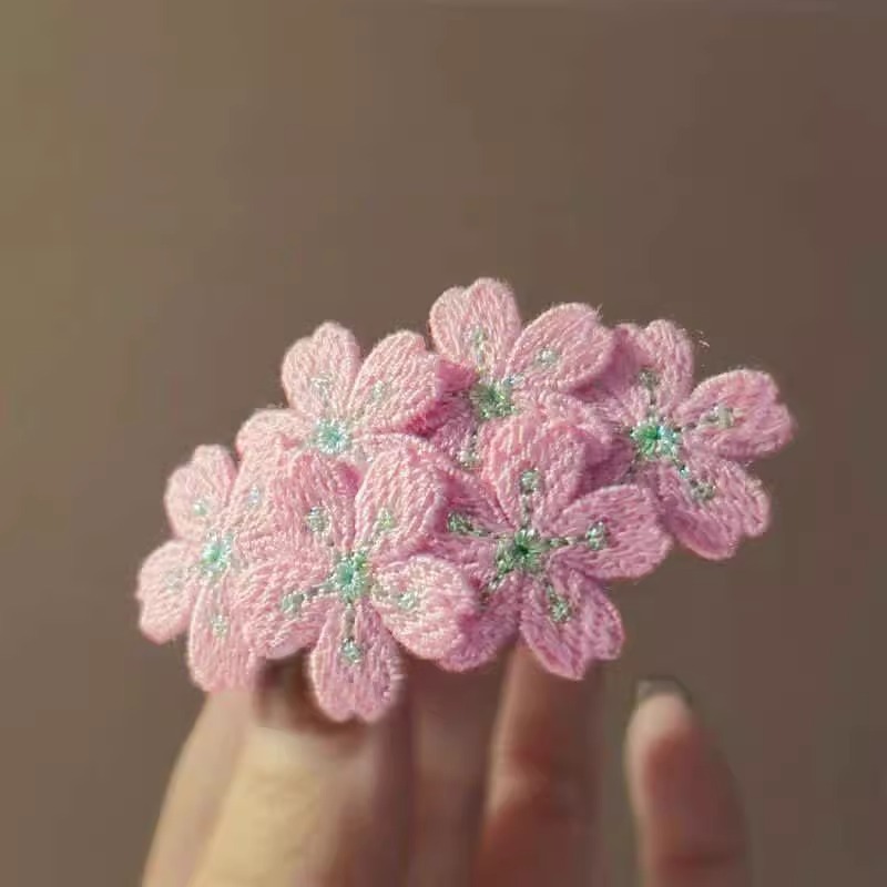 2025 Spring New Hair Clips For Girls, Sweet Hairpins With Embroidered Flowers, Side Bangs Clips, Versatile And Gentle_voghion.com