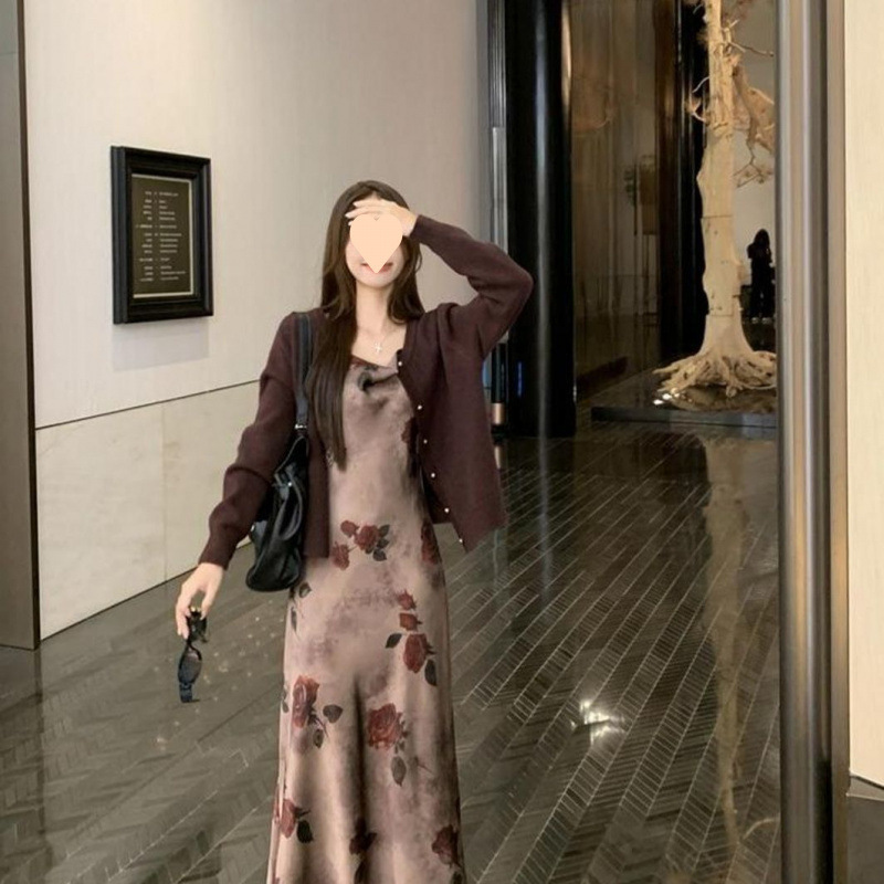 法式轻熟复古醋酸缎面碎花吊带连衣裙女慵懒风长裙毛衣两件套装秋|undefined