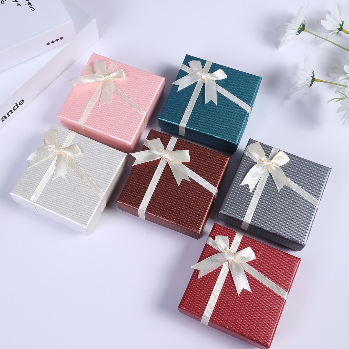 Manufacturer's Ready Stock New French Striped Jewelry Box Ring Box Cross Ribbon Bow Watch Box Bracelet Box Gift